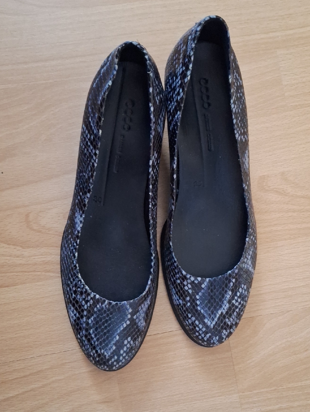 Ecco Black and Gray Snake-Print Shoes